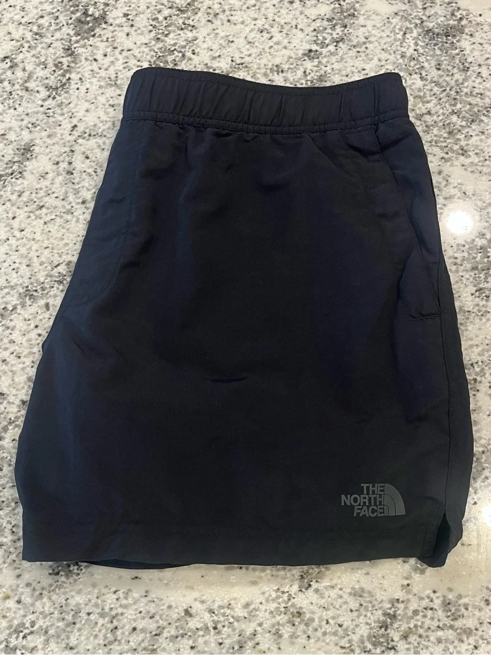 The North Face Men’s XL FlashDry Black Swim Shorts Lined 5” Inseam - Black